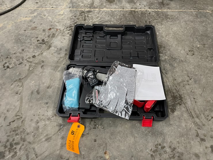 #5854-•-eletrosserra-a-bateria-electric-chainsaw-image-2