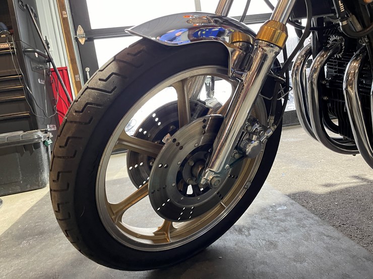 #3814-•-1980-kawasaki-z1-classic-motorcycle-(has-wi-title)-image-5