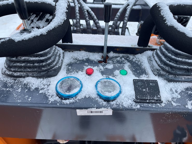 #310-•-new-land-hero-mini-skid-steer-loader-image-26