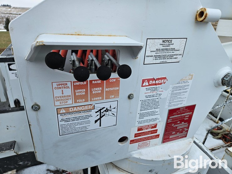 2015-ford-f550-xl-image-18