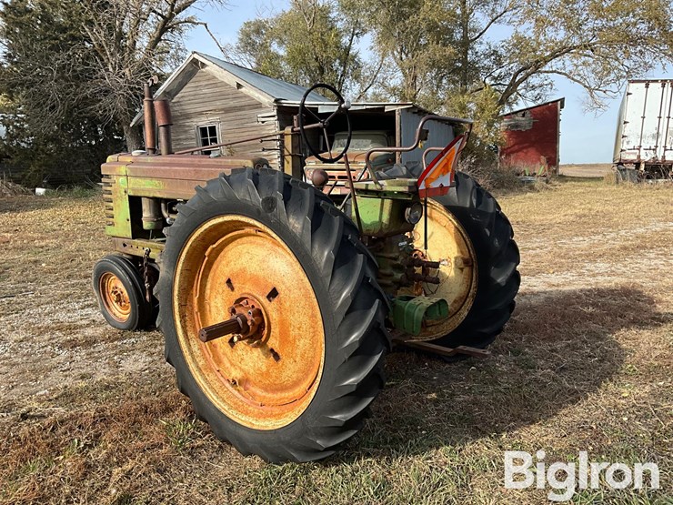 john-deere-b-image-7