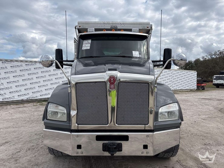 2019-kenworth-t880-image-47