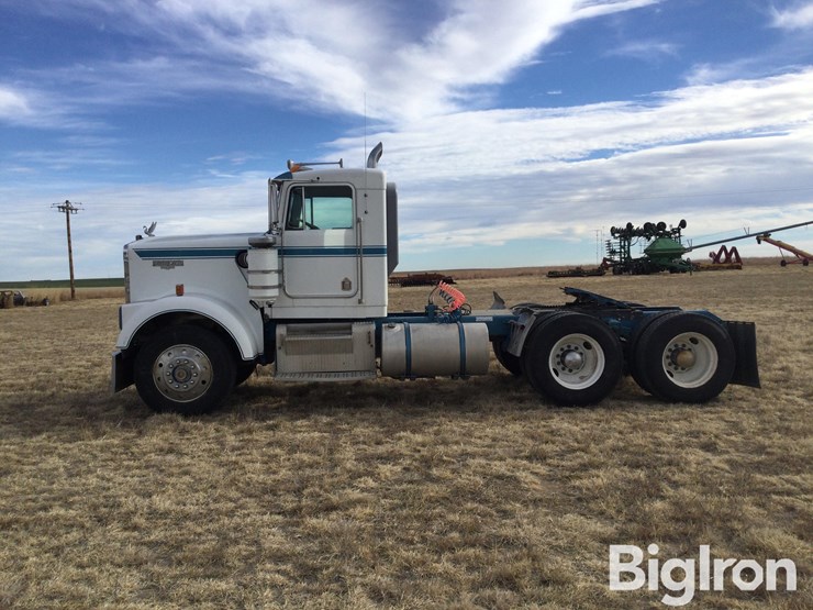 1983-kenworth-w900b-image-8