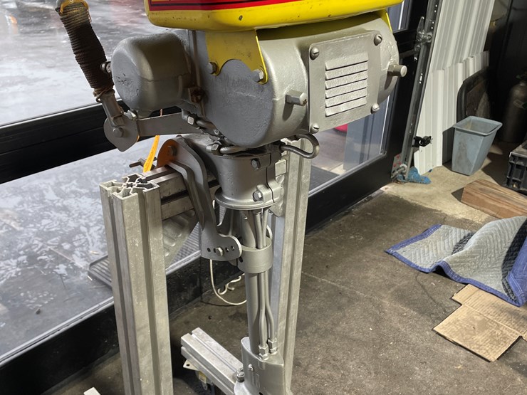 #3820-•-champion-vintage-outboard-boat-motor-image-2