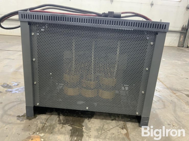 2018-raymond-425-c50tt-stand-on-electric-forklift-image-19