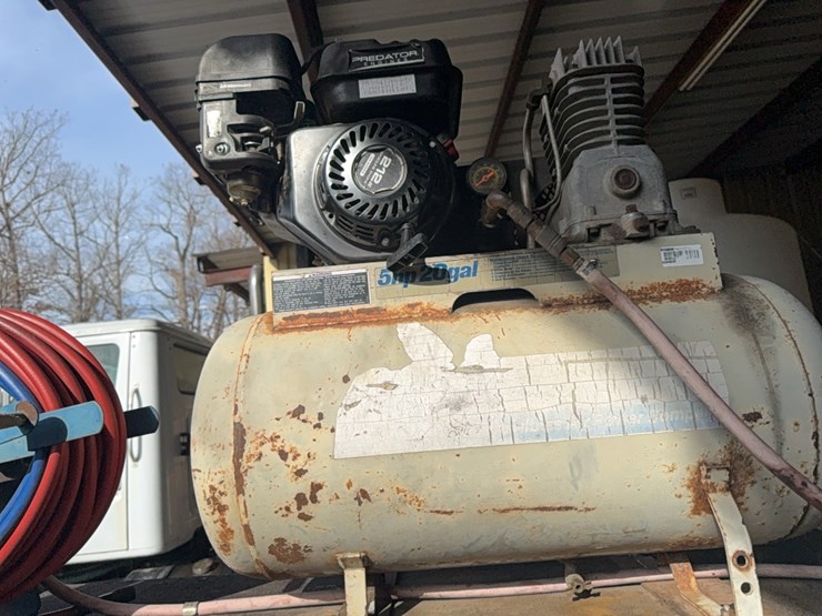 2004,-f-350-xl-service-truck,-8-ft,-diesel-6.0,-title-in-hand;-located-at-7241-roxbury-rd,-charles-city,-va,-please-call-804.837.9940-or-804.651.4404-with-questions-image-18