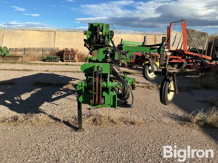 fast-90’-boom-sprayer-image-2
