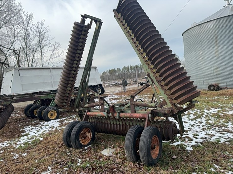 24-ft-folding-3-section-cultipacker-pull,-brillion;-located-at-7241-roxbury-rd,-charles-city,-va,-please-call-804.651.4404-with-questions-image-32