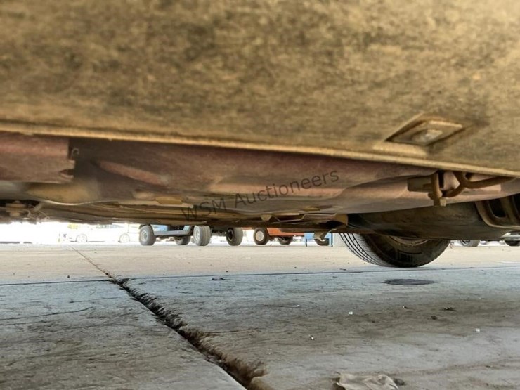 1994-cadillac-deville-concours-sdn-image-24