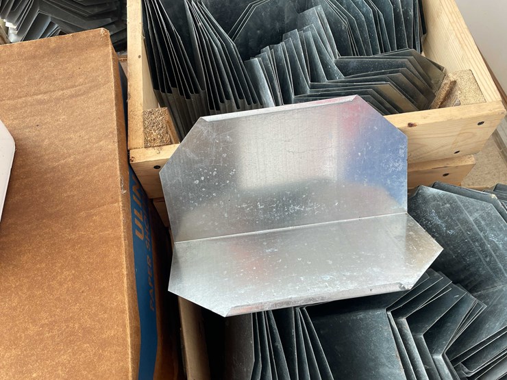 #3541-•-pallet-of-bucket-covers-image-12