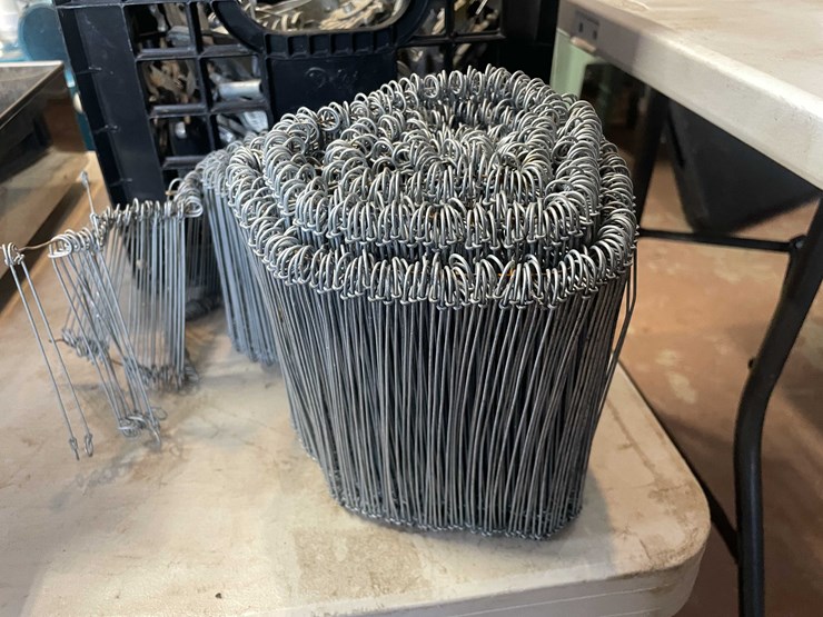 #6356-•-fence-ratchets-and-double-loop-wire-ties-image-3