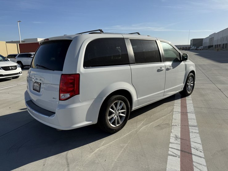 2019-dodge-grand-caravan-image-3