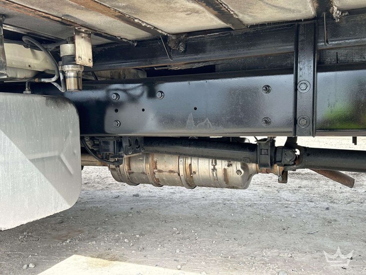 2019-international-durastar-4300-image-23