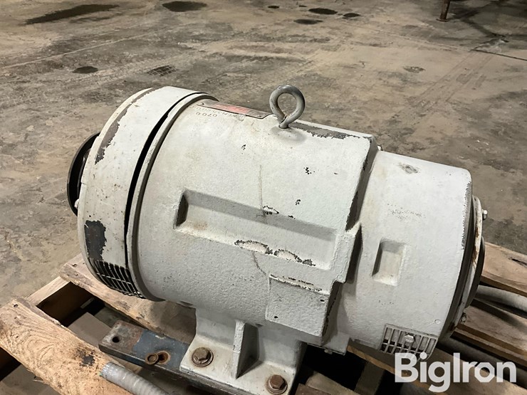 john-deere-6068t-image-13