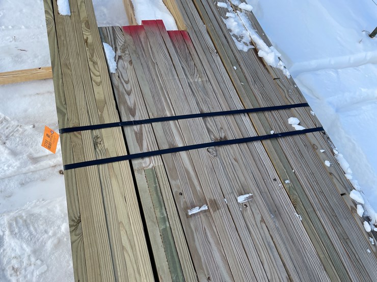 #3788-•-bundle-of-laminated-wood-beams-image-15