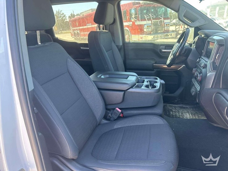 2020-chevrolet-silverado-1500-image-25