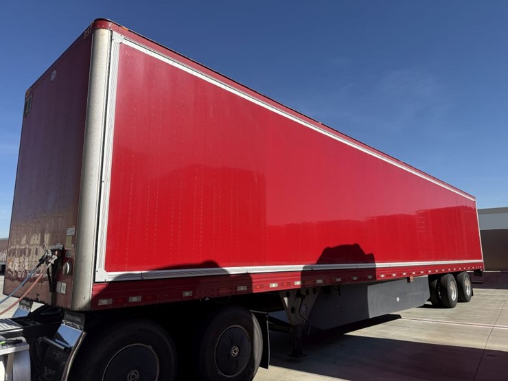 2016-utility-van-image-1