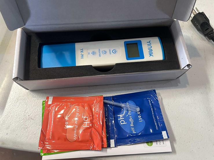 #6364-•-maple-syrup-lot-image-5