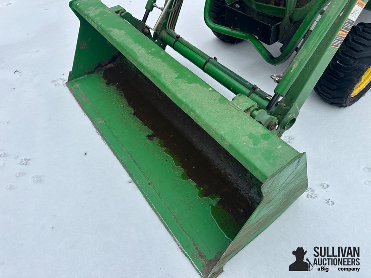 2016-john-deere-1025r-image-10