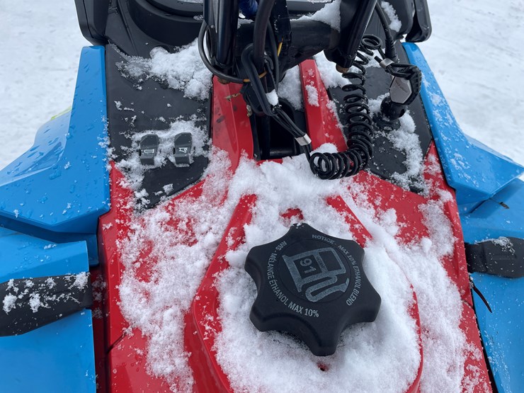 #500-•-2015-ski-doo-free-ride-800-snowmobile-(no-reg-card,-bill-of-sale-only)-image-41