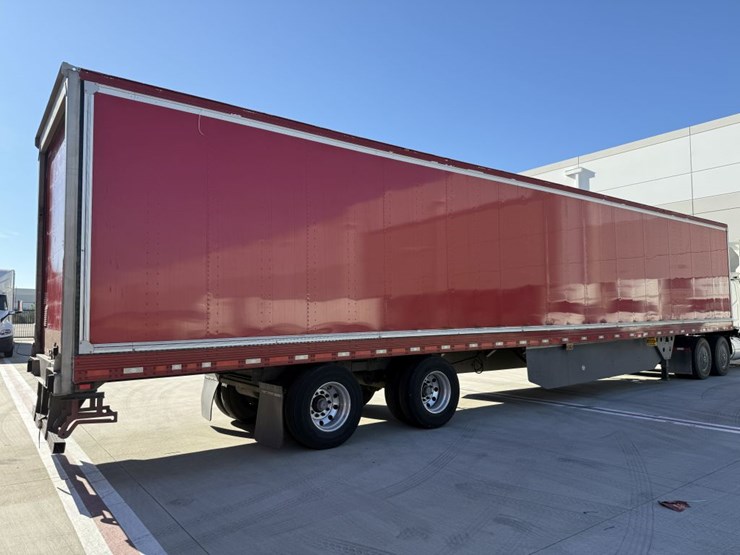 2016-utility-van-image-3