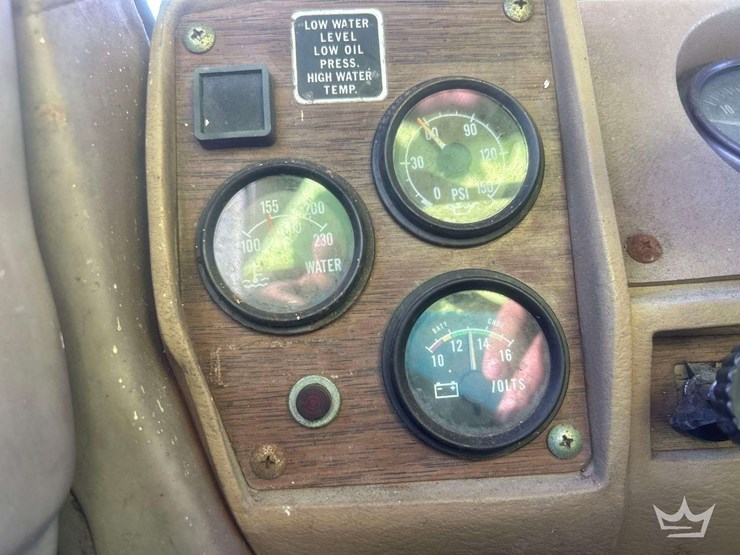 1981-mack-dm492s-image-32