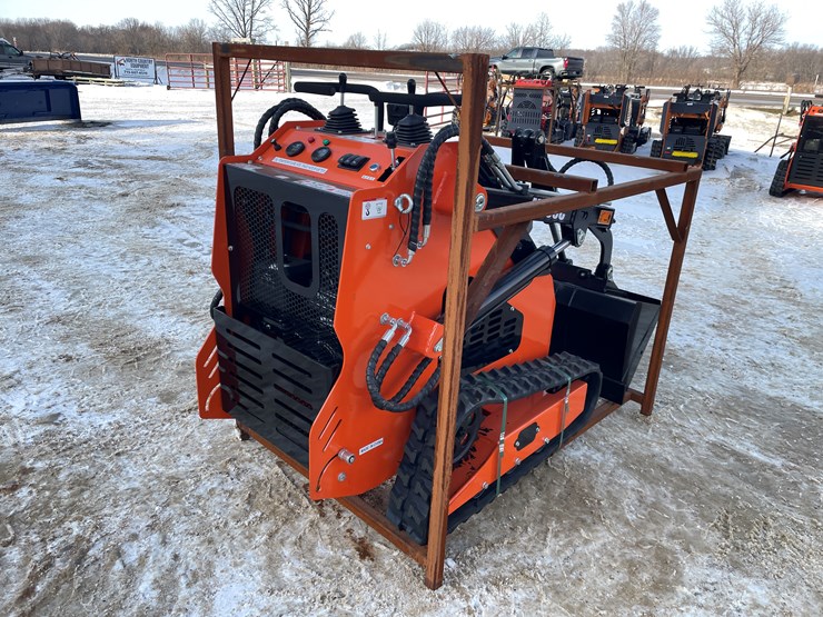 #301-•-mms-mini-skid-steer-ride-on-loader-image-5