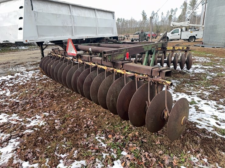 john-deere-340-image-35