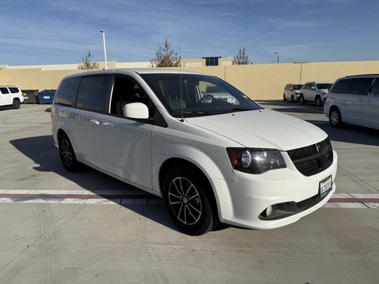 2018-dodge-grand-caravan-image-2