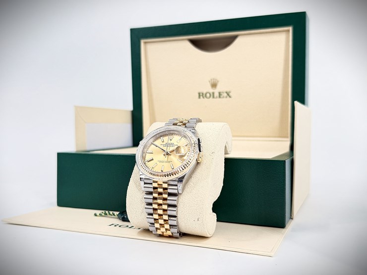 #1-•-rolex-oyster-perpetual-datejust-watch-orig-box---like-new-image-1