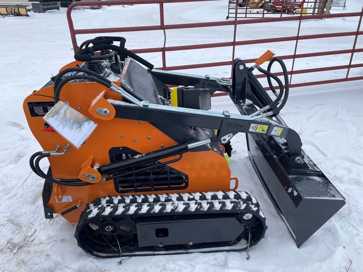 #305-•-new-landhonor-mini-skid-steer-loader-image-4