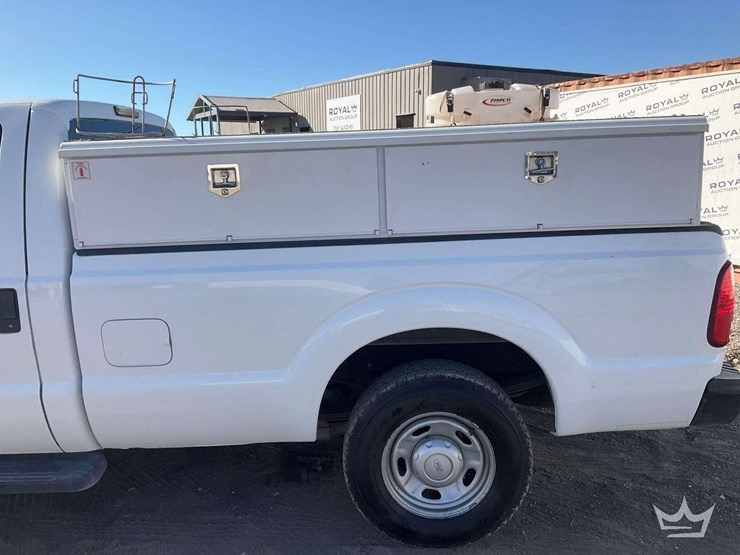 2012-ford-f-250-pickup-truck-image-25