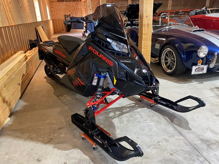 #3797-•-new-2023-polaris-indy-600-cross-country-matryx-snowmobile-image-3