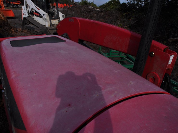 2019-mahindra-6065-image-18