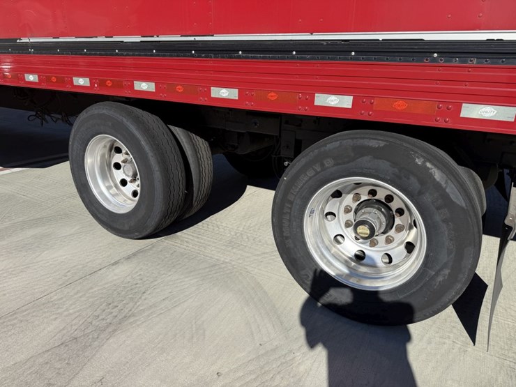 2016-utility-van-image-5