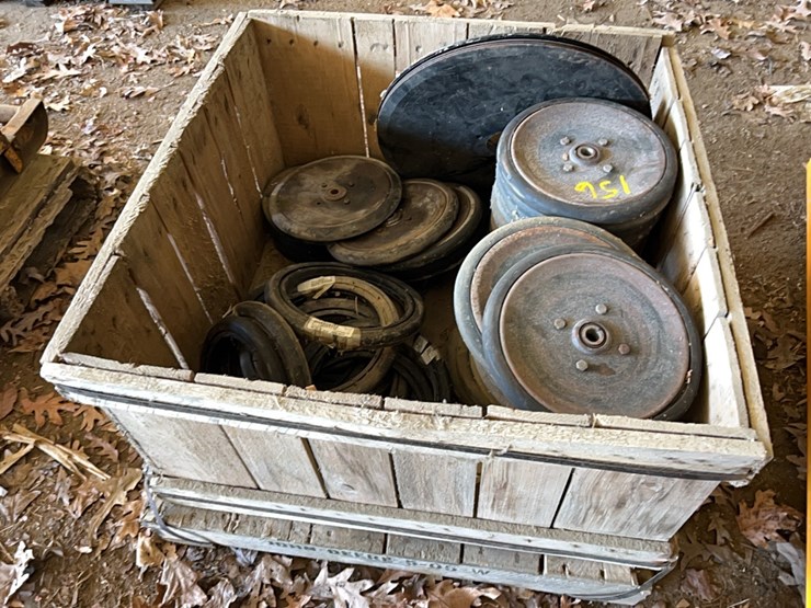 john-deere-drill-parts;-located-at-7241-roxbury-rd,-charles-city,-va,-please-call-804.837.9940-or-804.651.4404-with-questions-image-3