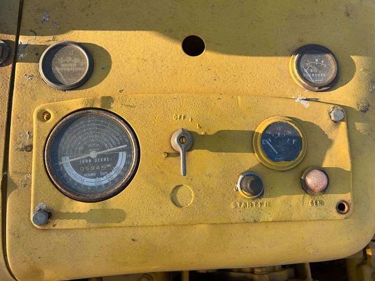 john-deere-840-image-136