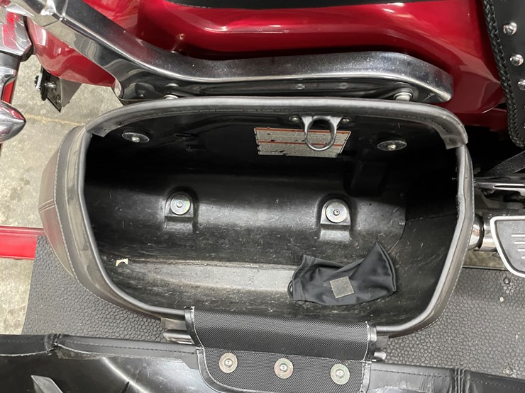 #1010-•-2011-yamaha-v-star-950-tourer-motorcycle-with-trike-kit-(has-wi-title)-image-49