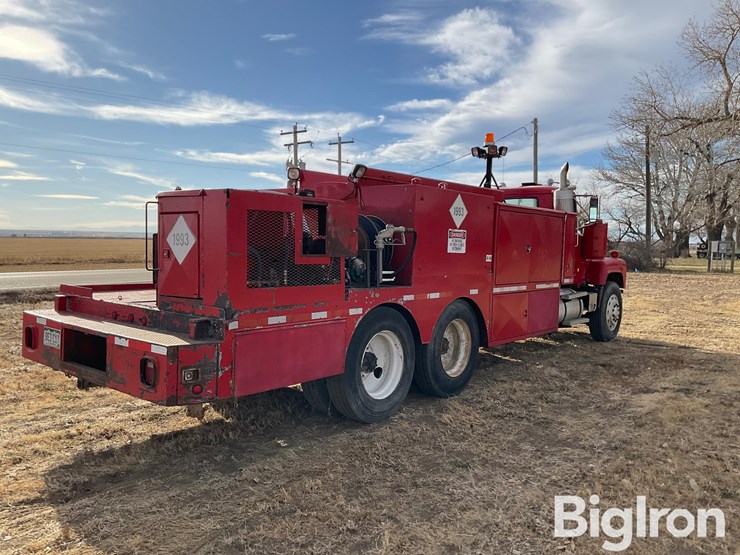1981-mack-rl600-image-5