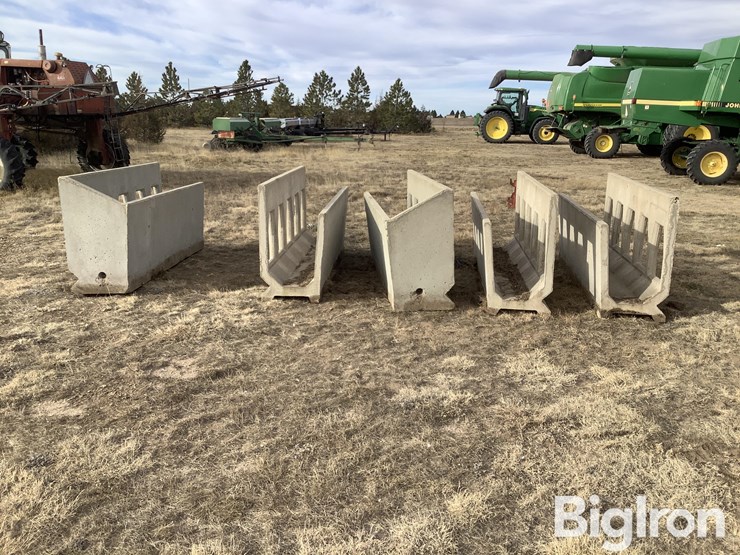 concrete-fenceline-feed-bunks-image-2