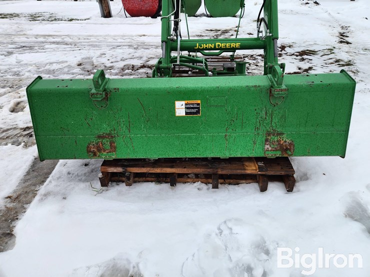 2024-john-deere-440r-image-12