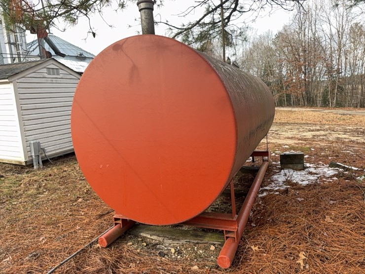 2023-2000-gal-fuel-tank-on-skids,-5-ft-x-12-ft-with-pump;-located-at-7241-roxbury-rd,-charles-city,-va,-please-call-804.837.9940-or-804.651.4404-with-questions-image-20
