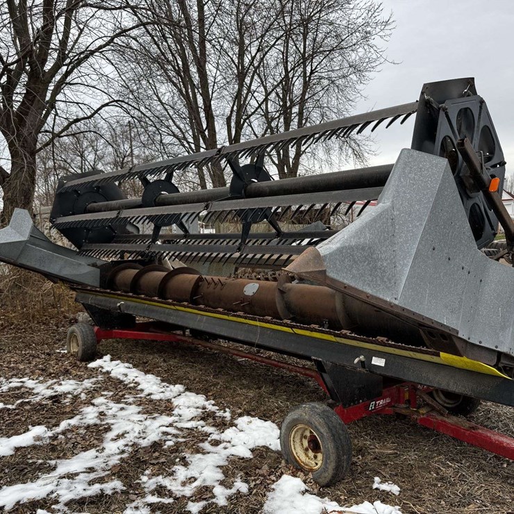 Deutz-Allis 20' Grain Head