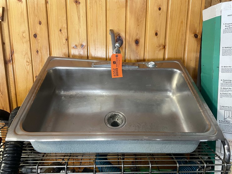 #6352-•-stainless-sink-image-1