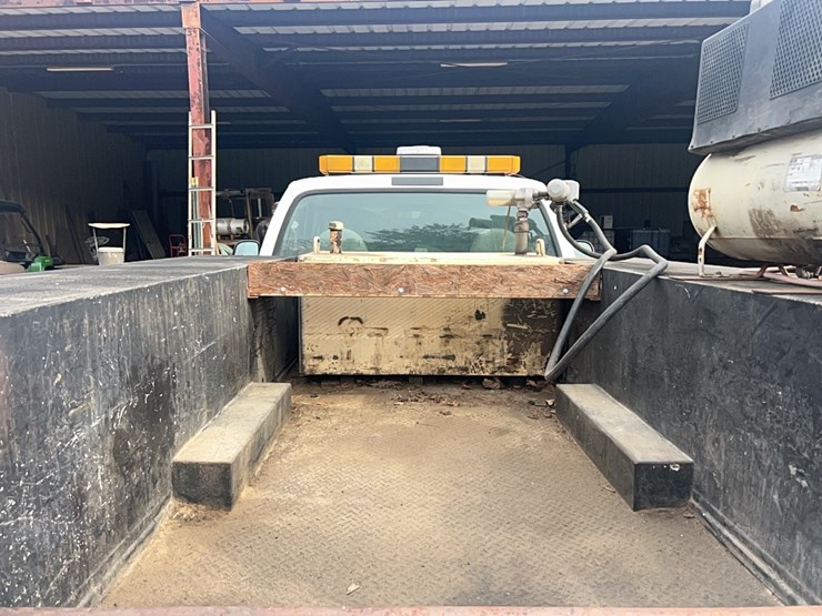 2004,-f-350-xl-service-truck,-8-ft,-diesel-6.0,-title-in-hand;-located-at-7241-roxbury-rd,-charles-city,-va,-please-call-804.837.9940-or-804.651.4404-with-questions-image-3