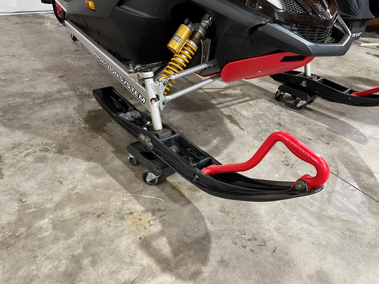 #3798-•-2004-yamaha-sx-viper-snowmobile-image-10