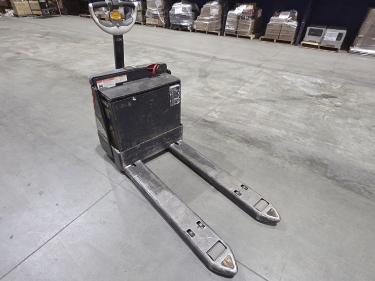 2014-crown-wp3045-45-image-2