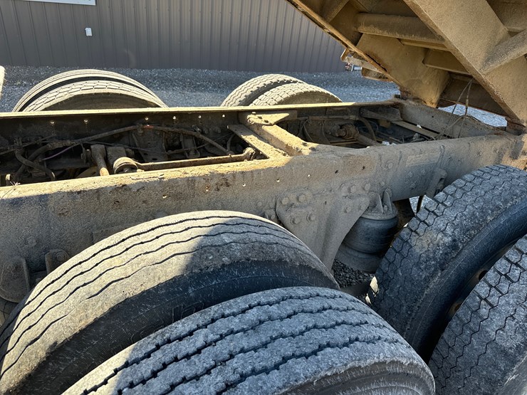 1990-kenworth-t600-image-10