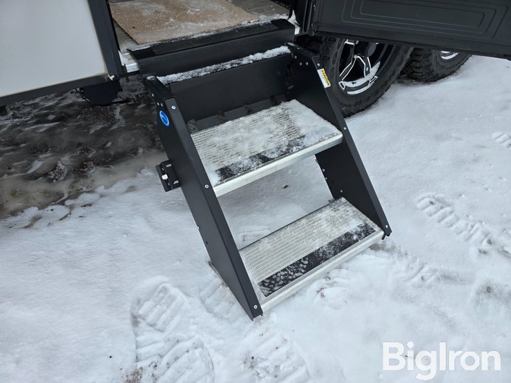 2022-forest-river-no-boundaries-nb191-travel-trailer-image-15