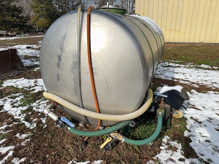 1200-gal-stainless-steel-nurse-tank;-located-at-7241-roxbury-rd,-charles-city,-va,-please-call-804.837.9940-or-804.651.4404-with-questions-image-5
